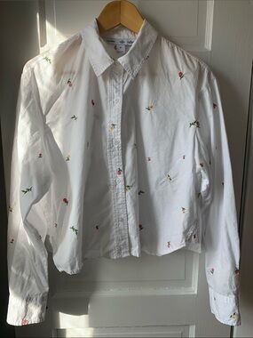 Old Navy Cropped Button-Down Shirt with Tiny Floral Embroidery